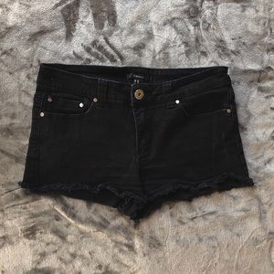 Low rise denim shorts